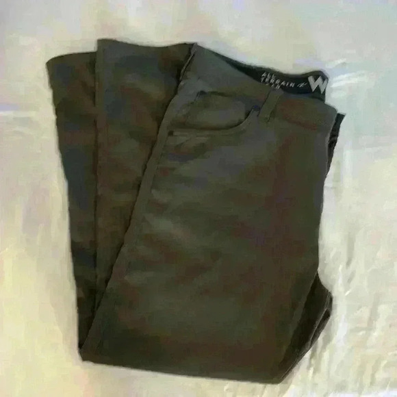 Wrangler men’s All Terrain -X- Gear 5 pocket pants size 40x30 dark moss green - Picture 4 of 7